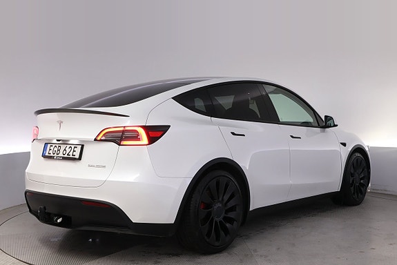 Tesla Model Y 5 of 27