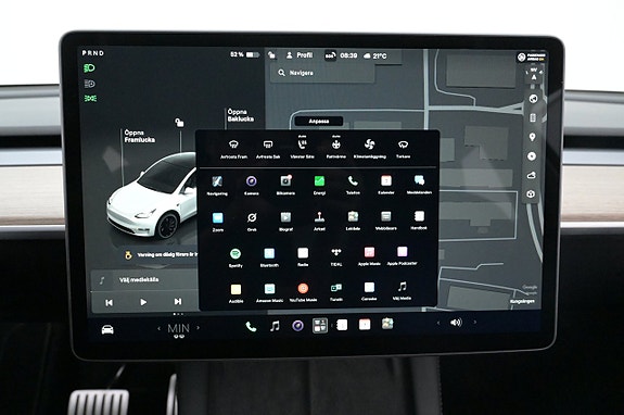 Tesla Model Y 18 of 27