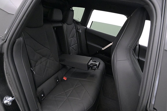 BMW iX 21 of 27