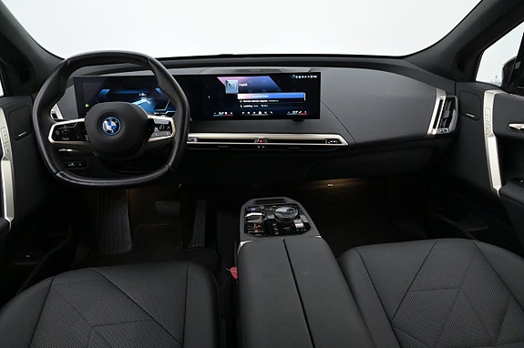 BMW iX 6 of 27
