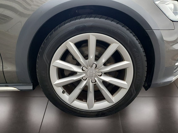 Audi A6 allroad 9 of 16