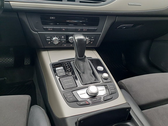 Audi A6 allroad 15 of 16