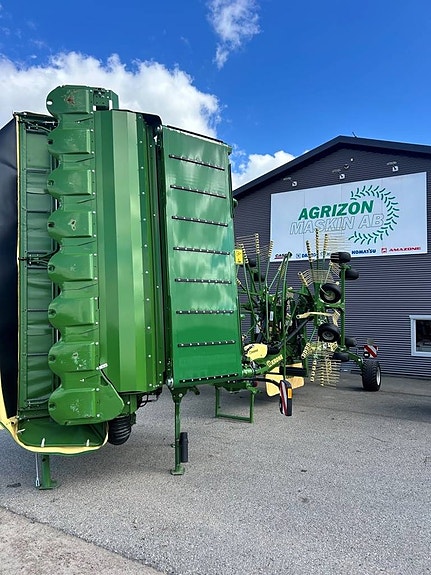 Krone Easy Cut B1050 CV Collect 3 of 5