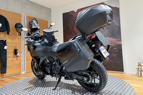 Honda NT 1100 |Toppbox|Sidoväskor|Innerväskor|848 mil|SE SPEC| 4 of 14