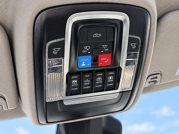 Dodge RAM 1500 14 of 17