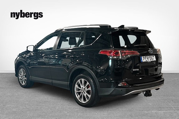 Toyota RAV4 3 of 13