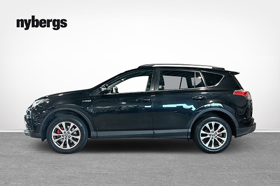 Toyota RAV4 2 of 13
