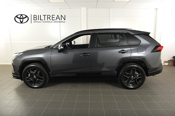 Toyota RAV4 3 of 26