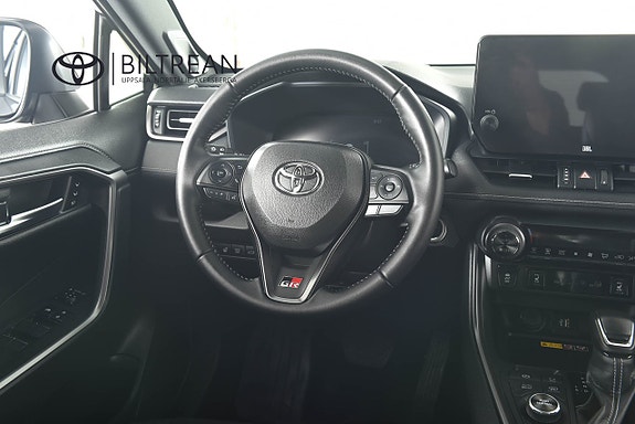 Toyota RAV4 9 of 26