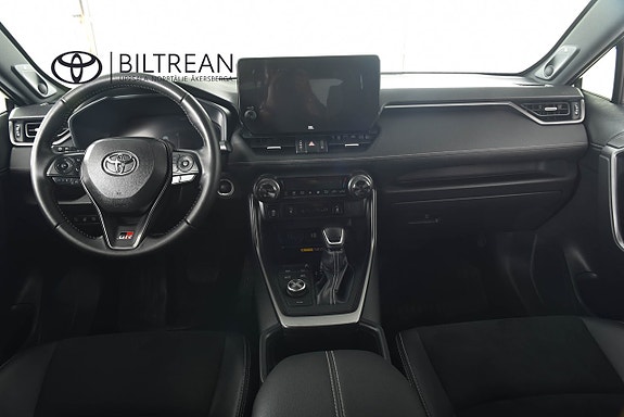 Toyota RAV4 8 of 26