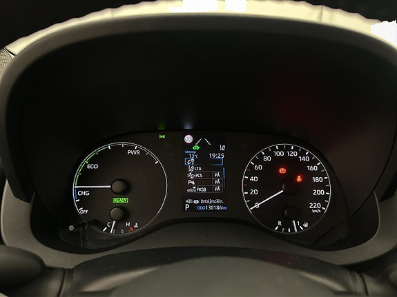 Toyota Yaris 14 of 27