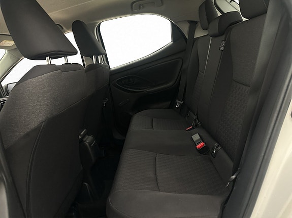 Toyota Yaris 22 of 27
