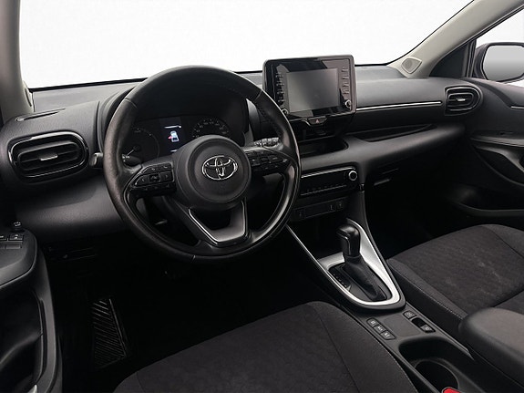 Toyota Yaris 11 of 27