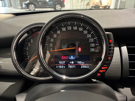 MINI Cooper 11 of 15