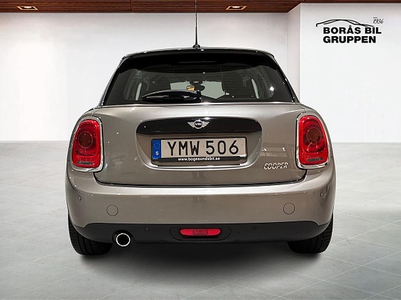 MINI Cooper 7 of 15