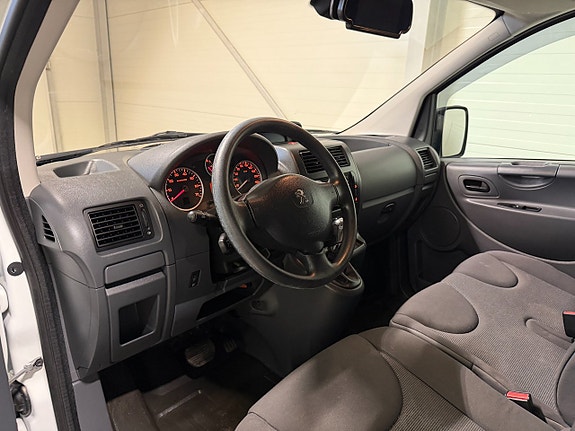 Peugeot Expert 13 of 18