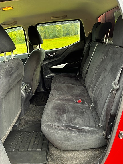 Nissan Navara 9 of 9