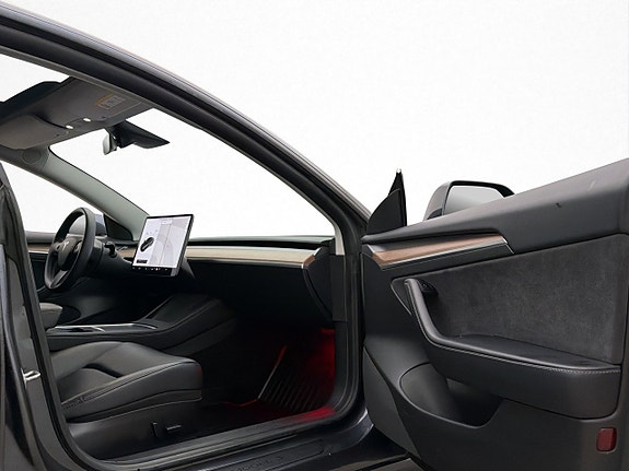 Tesla Model 3 26 of 30