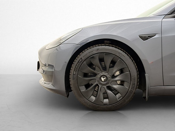 Tesla Model 3 29 of 30