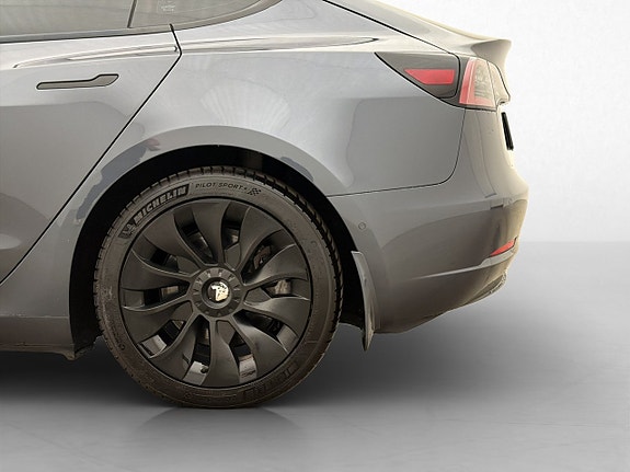 Tesla Model 3 30 of 30