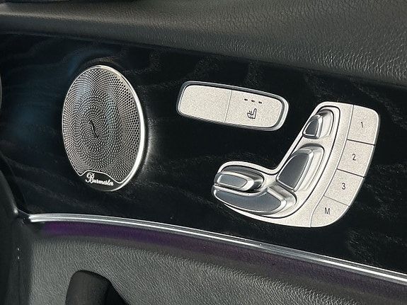 Mercedes-Benz E300 17 of 21
