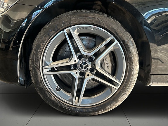 Mercedes-Benz E300 14 of 21