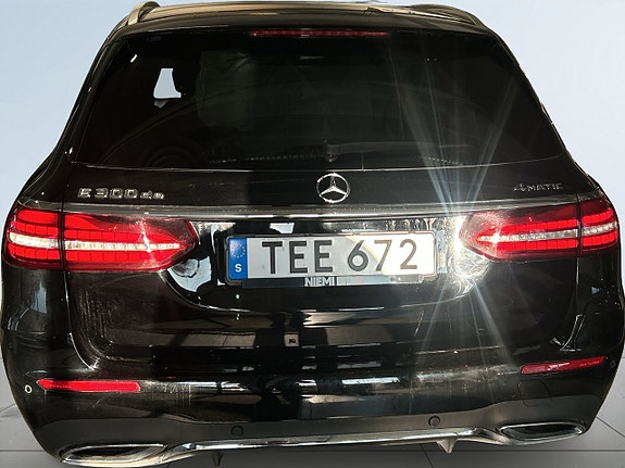 Mercedes-Benz E300 12 of 21