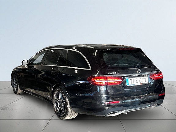Mercedes-Benz E300 5 of 21