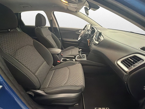Kia Ceed 14 of 29
