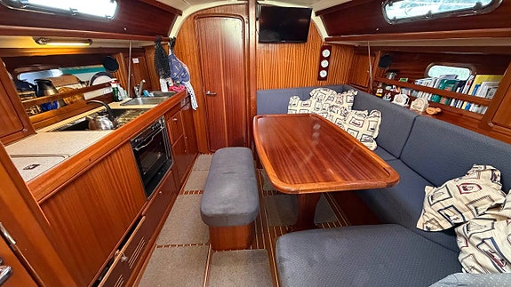 Bavaria Cruiser 37 2001 Finland 6 of 12