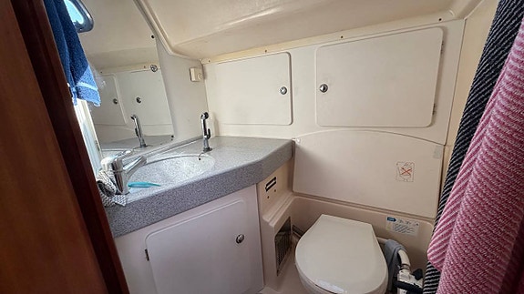 Bavaria Cruiser 37 2001 Finland 7 of 12