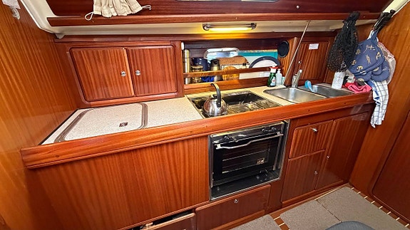 Bavaria Cruiser 37 2001 Finland 11 of 12