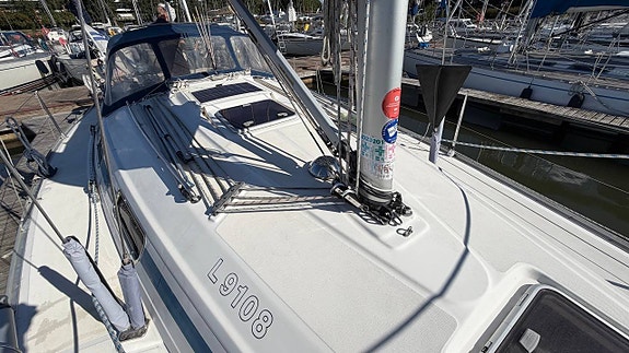 Bavaria Cruiser 37 2001 Finland 4 of 12