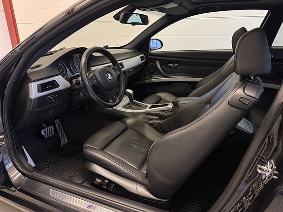 BMW 330i 5 of 16