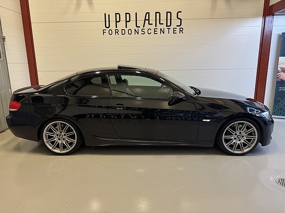 BMW 330i 2 of 16