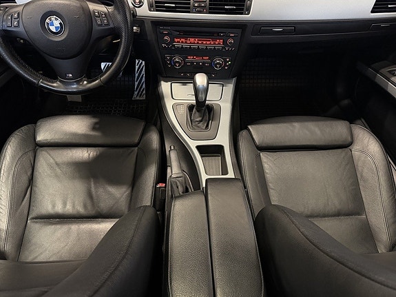 BMW 330i 8 of 16