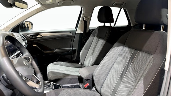 Volkswagen T-Roc 8 of 19