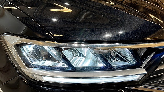 Volkswagen T-Roc 14 of 19