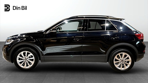 Volkswagen T-Roc 2 of 19