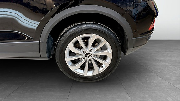 Volkswagen T-Roc 6 of 19