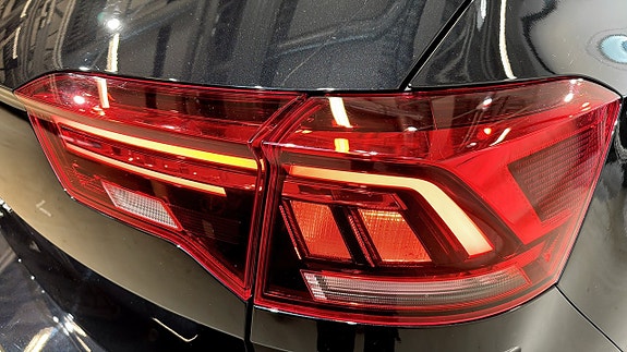 Volkswagen T-Roc 13 of 19