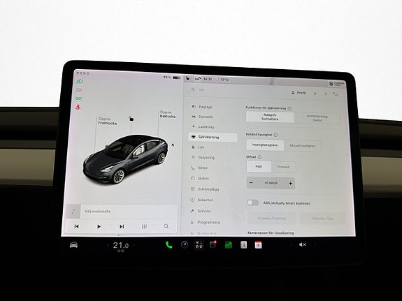 Tesla Model 3 23 of 30