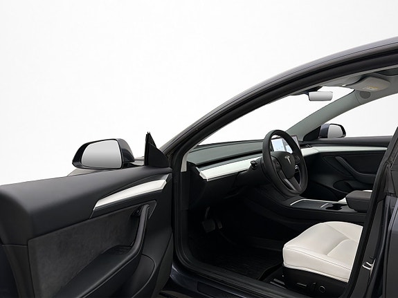 Tesla Model 3 10 of 30