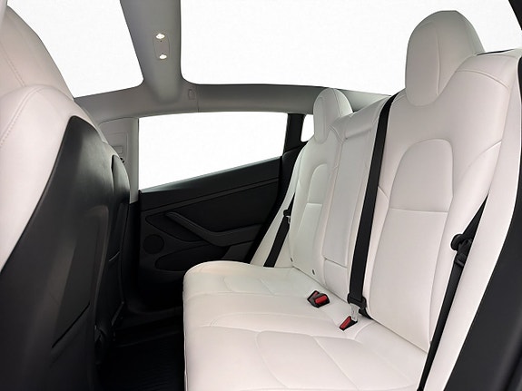 Tesla Model 3 28 of 30