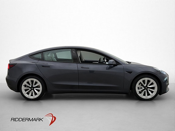 Tesla Model 3 9 of 30