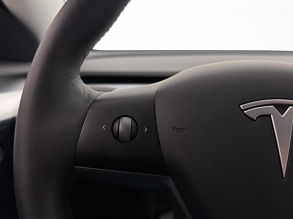 Tesla Model 3 15 of 30