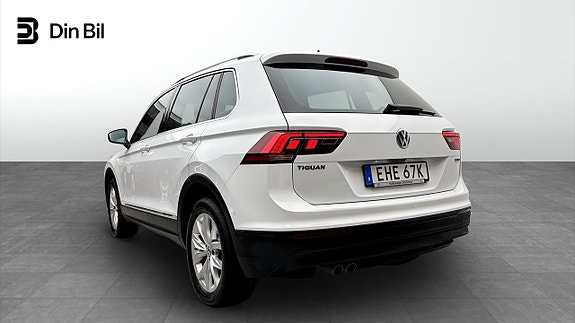 Volkswagen Tiguan 3 of 12