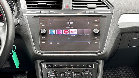 Volkswagen Tiguan 9 of 12