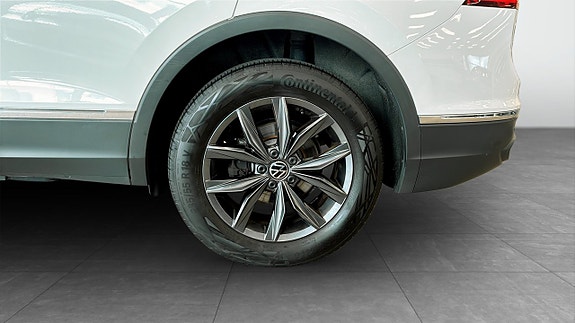 Volkswagen Tiguan Allspace 6 of 16