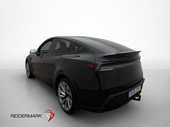 Tesla Model Y 6 of 30